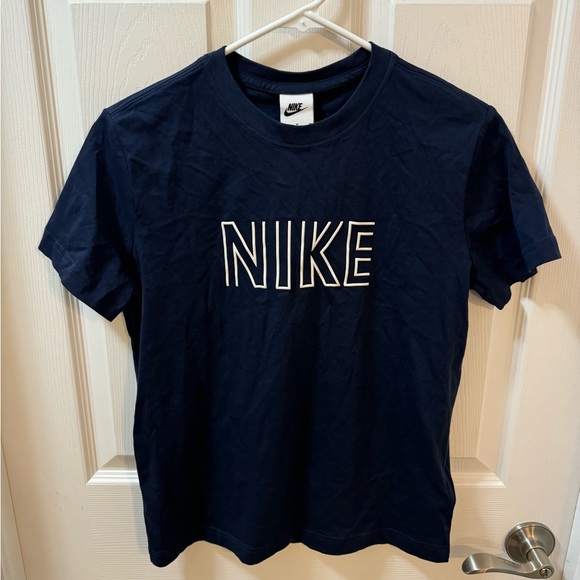 Nike Other - Nike Loose Fit T-Shirt.  Size M Kids.  New with tags.